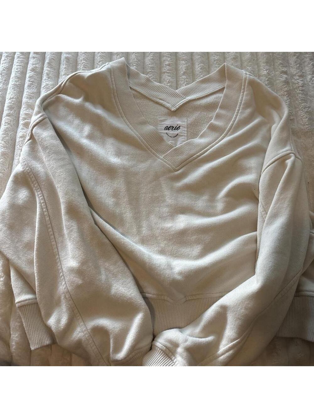 Aerie Women's White and Cream Sweatshirt